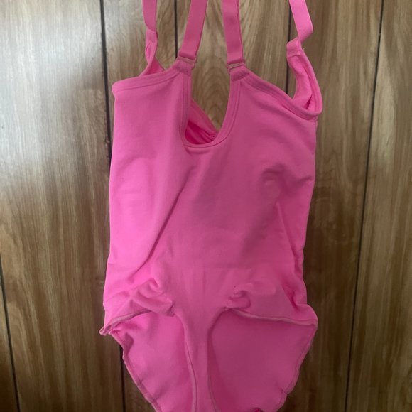 Limited Edition Skims Seamless Sculpt Thong Bodysuit - Sugar Pink - Picture 4 of 6
